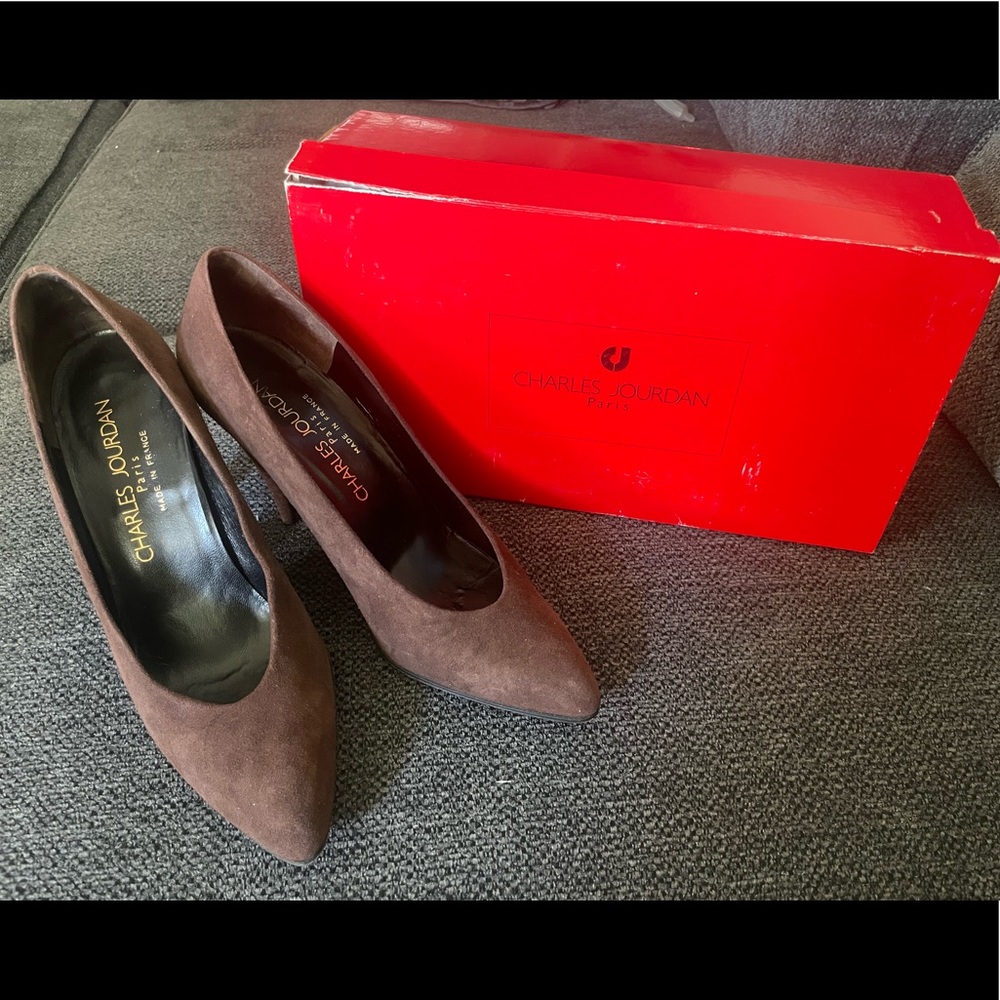 VINTAGE CHARLES JOURDAN PUMPS! SIZE 8M